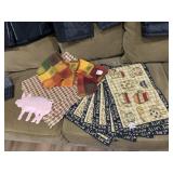 7 HOME CLASSIC PLACEMATS PLUS OTHERS PINK PIG TIN