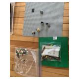 LEGO BOARDS AND FIGURES