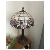 TIFFANY STYLE SIDE TABLE LAMP