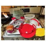 FOLDING MEASURING CUPS, STRAINER, ETC.
