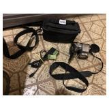 OLYMPUS DIGITAL CAMER MODEL SP-720UZ WITH CASE