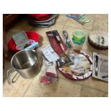 MICROWAVE COOKWARE, METAL PITCHER COOKED PERFECT