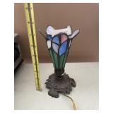 STAINED GLASS FLOWER ACCENT LAMP