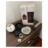 ATLANTIC CITY TRINKET DISH, FLASHLIGHT, SLINKY,
