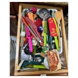 KNIVES, TURKEY LACER, JAR OPENER, PIZZA CUTTER, &