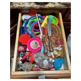 KNIVES, LIDS, COFFEE PODS, ETC.