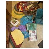 ASSORTED PLACEMATS, MICROFIBER CLEANING CLOTHES,
