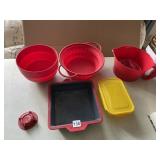 COLLAPSIBLE SILICONE OWLS, STRAINER, MEASURING