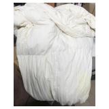 DOWN COMFORTER BY BEAUTY REST 82 BY 84