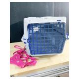 PET CARRIER AND HARNESS