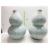 PAIR OF MATCHING CELADON CRACKLE GLAZED PORCELAIN