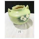 ROSEVILLE MOCK ORANGE VASE SMALL CHIP ON BASE 5"