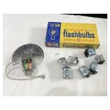 E114 TILT-A-MITE GE FLASH BULBS AND WESTINGHOUSE