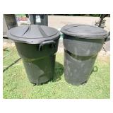 2 RUBBER MAID ROLLING TRASH CANS W/ LIDS