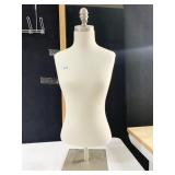 LADIES MANNEQUIN
