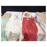 4 APRONS
