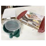 FOIL Dï¿½COR SERVING DISH AND TEMPTATIONS SOUP BOWL