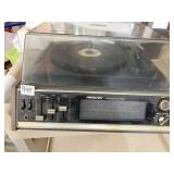 SOUND SIGN AM/FM STEREO WITH TURNTABLE