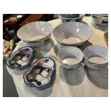 ZAK! 2 STAR WARS SERVING BOWLS, 12 PLATES, 9