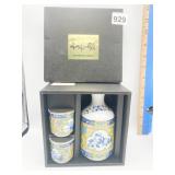 SAKE SET IN PRESENTATION BOX - UTSUWA-NO-YAKATA