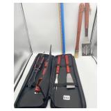 NEW BARBECUE SET IN ZIPPER CARRYING CASE LOOKS TO