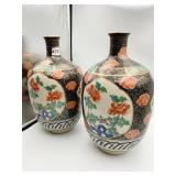 JAPANESE KHATANI PORCELAIN SAKE BOTTLE SLASH VASE