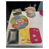 PLATE MUG AND CUTTING BOARD