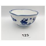 BLUE/WHITE PORCELAIN CHINESE BOWL 3" H X 5.25"