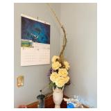 PISA PORCELAIN VASE W/ ARTIFICIAL FLOWERS