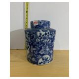 REPUBLIC OF CHINA BLUE AND WHITE PORCELAIN GINGER