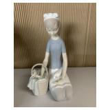 LLADRO GIRL WITH BASKET 8" H