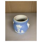 WEDGWOOD FUMIGATING POT NO LID