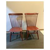 RED COUNTRYSIDE CHAIR VERY LIKE NEW STURDY CHAIR