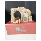 LENOX CHRISTMAS HOLIDAY BETHLEHEM STABLE SCENE