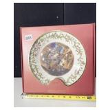 LENOX 2010 ANN SANTA PLATE IN BOX