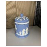 WEDGWOOD JASPERWARE JAR WITH LID 5" H