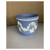 WEDGWOOD PLANTER 4.5" H