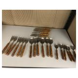 VINTAGE WOODEN HANDLE FLATWARE SERVICE FOR 6