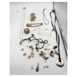 NETSUKE CARVED PIN MADE IN ITALY FOR LORD AND