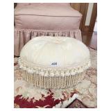 IVORY FOOT SOLE WITH FRINGE AND TASSELS