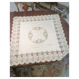 OFF WHITE PARLOR TABLECLOTH 40