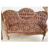 VICTORIAN SETTEE BURGUNDY AND GOLD W/ TUFTED BACK