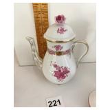 HEREND HAND PAINTED TEAPOT WITH ROSE LID CHIP ON
