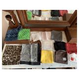 VARIETY OF LADIES SCARVES