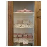 CREAM AND PINK DECORATIVE HAND TOWELS AND PINK