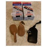 2 LUGGAGE BELTS, LUGGAGE TAGS