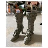 2 COMPOSITION OLD FASHION WOMENï¿½S BOOT PLANTERS