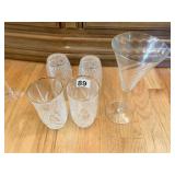 4 GOLD RIM 5.5-INCH-HIGH TUMBLERS AND ONE SWIRL