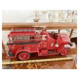 JIM BEAM FIRE ENGINE COLLECTORS BOTTLE SEALED