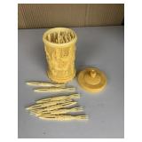 VINTAGE PLASTIC COCKTAIL FORKS WITH ORNATE HOLDER